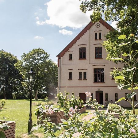 Gutshaus Zarchlin Apartment Barkhagen ภายนอก รูปภาพ